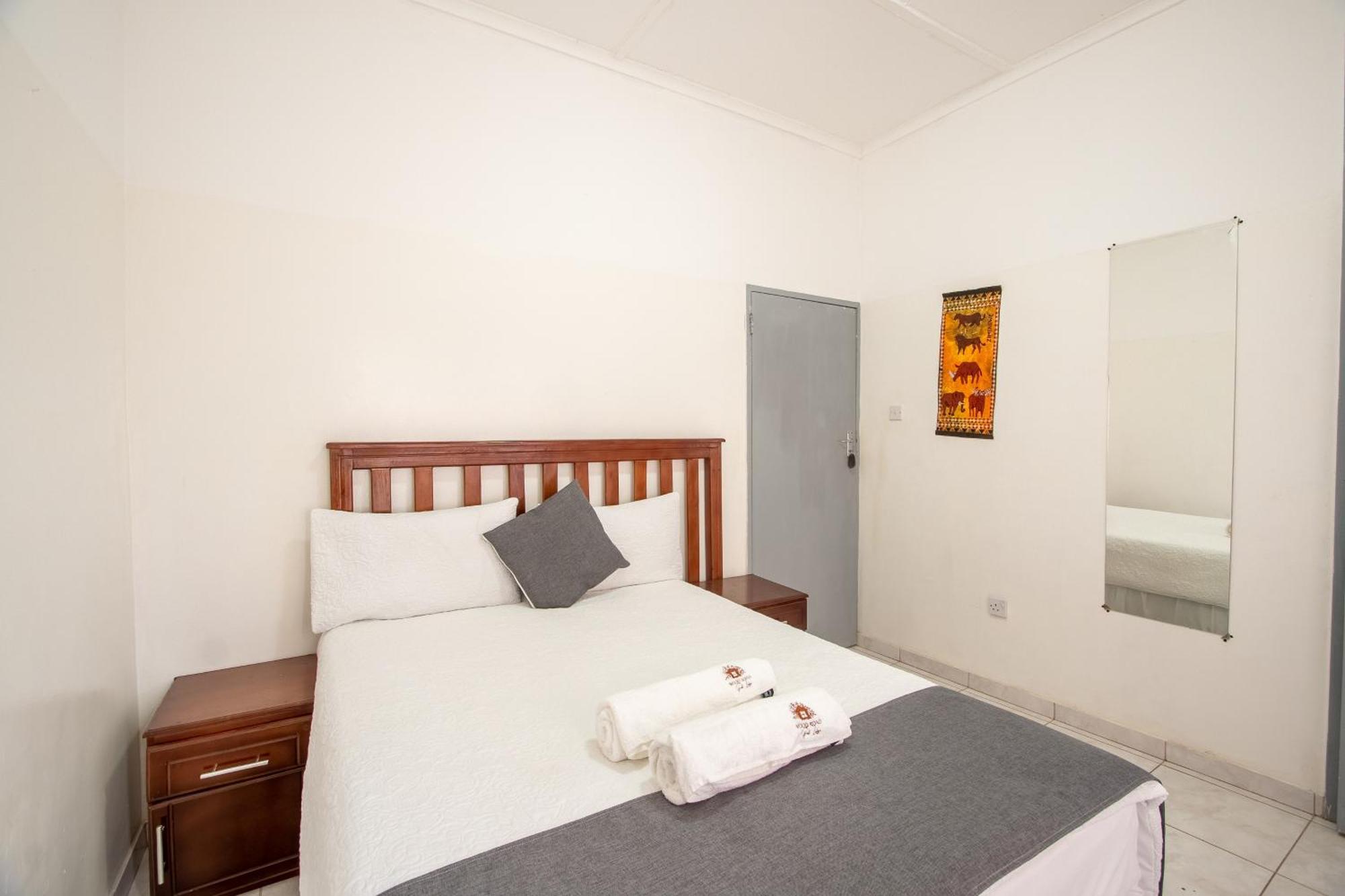 Wood Road Guest Lodge Victoria Falls Esterno foto