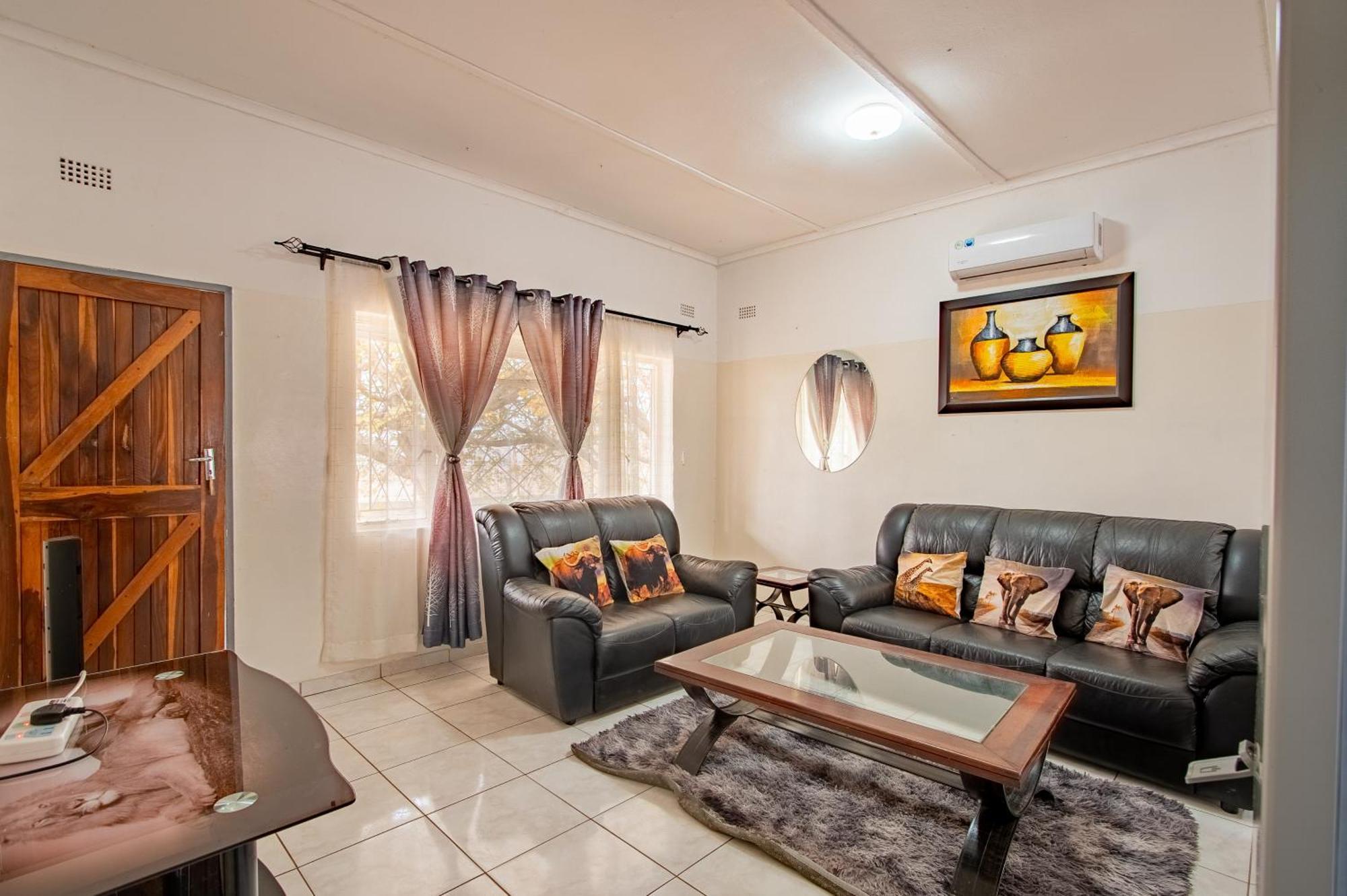 Wood Road Guest Lodge Victoria Falls Esterno foto